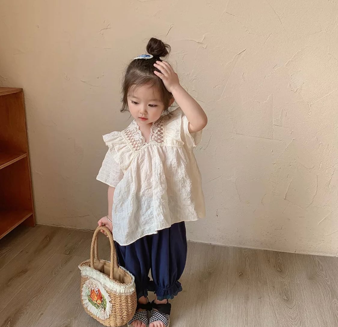 コットンフリルブラウス》》》》》キッズ　ベビー　海外子供服　プチプラ　春夏　レース　フリル　ナチュラル