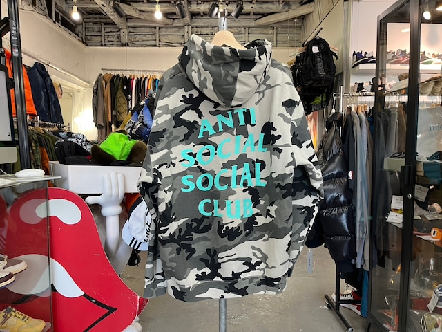 ANTI SOCIAL SOCIAL CLUB ASSC LOGO SNOW DAYS CAMO HOODIE LARGE 12251