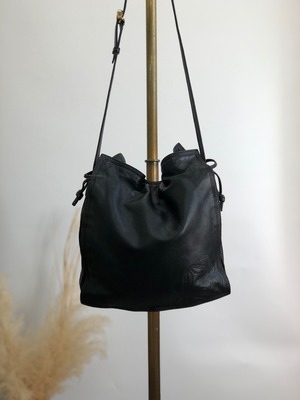 LOEWE ロエベ ショルダーバッグ ブラック アナグラム ナッパレザー