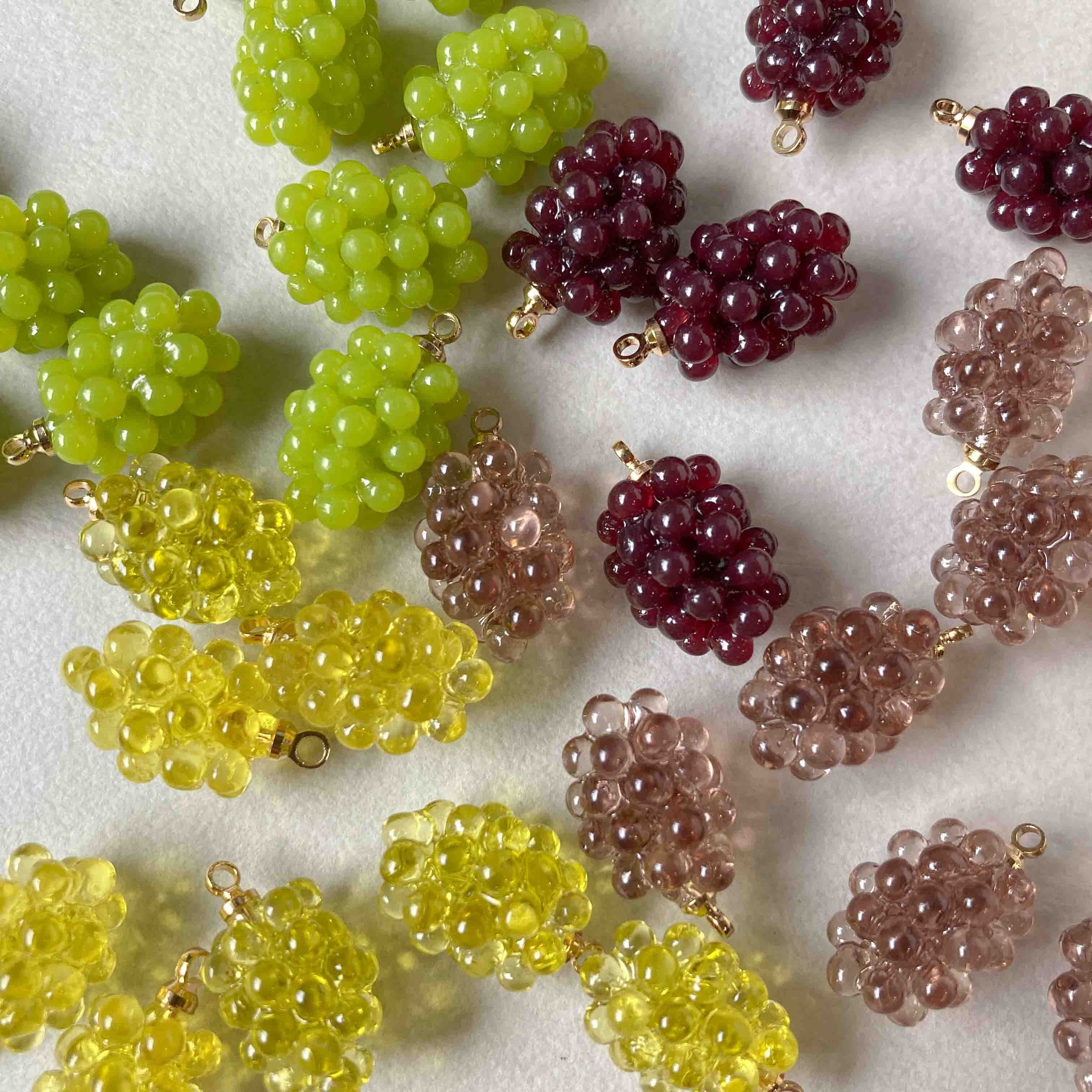 〈新色追加〉ブドウモチーフミニアクリルチャーム