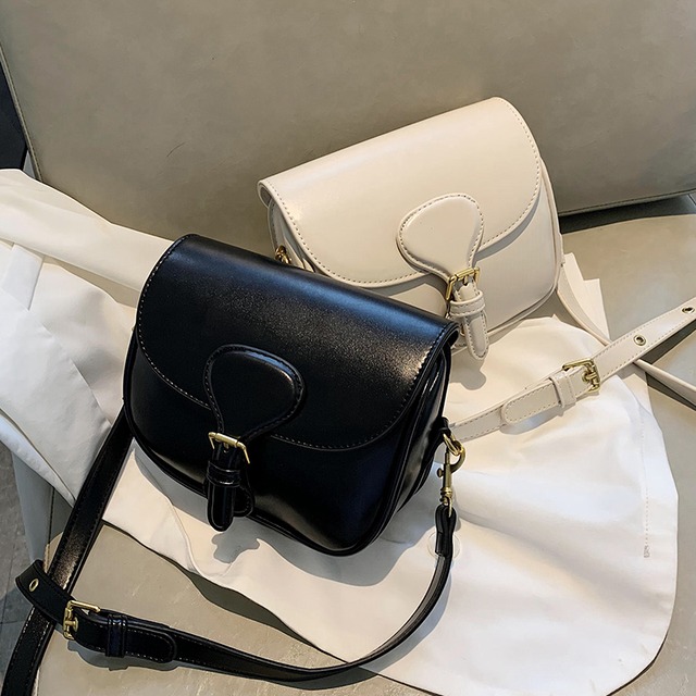 新しい小さなバッグハンドバッグ2020で人気の新しい新しい流行のファッションシングルショルダーメッセンジャーバッグ夏の野生のinsサドルバッグ Tiancai_Wing_Bag4232819