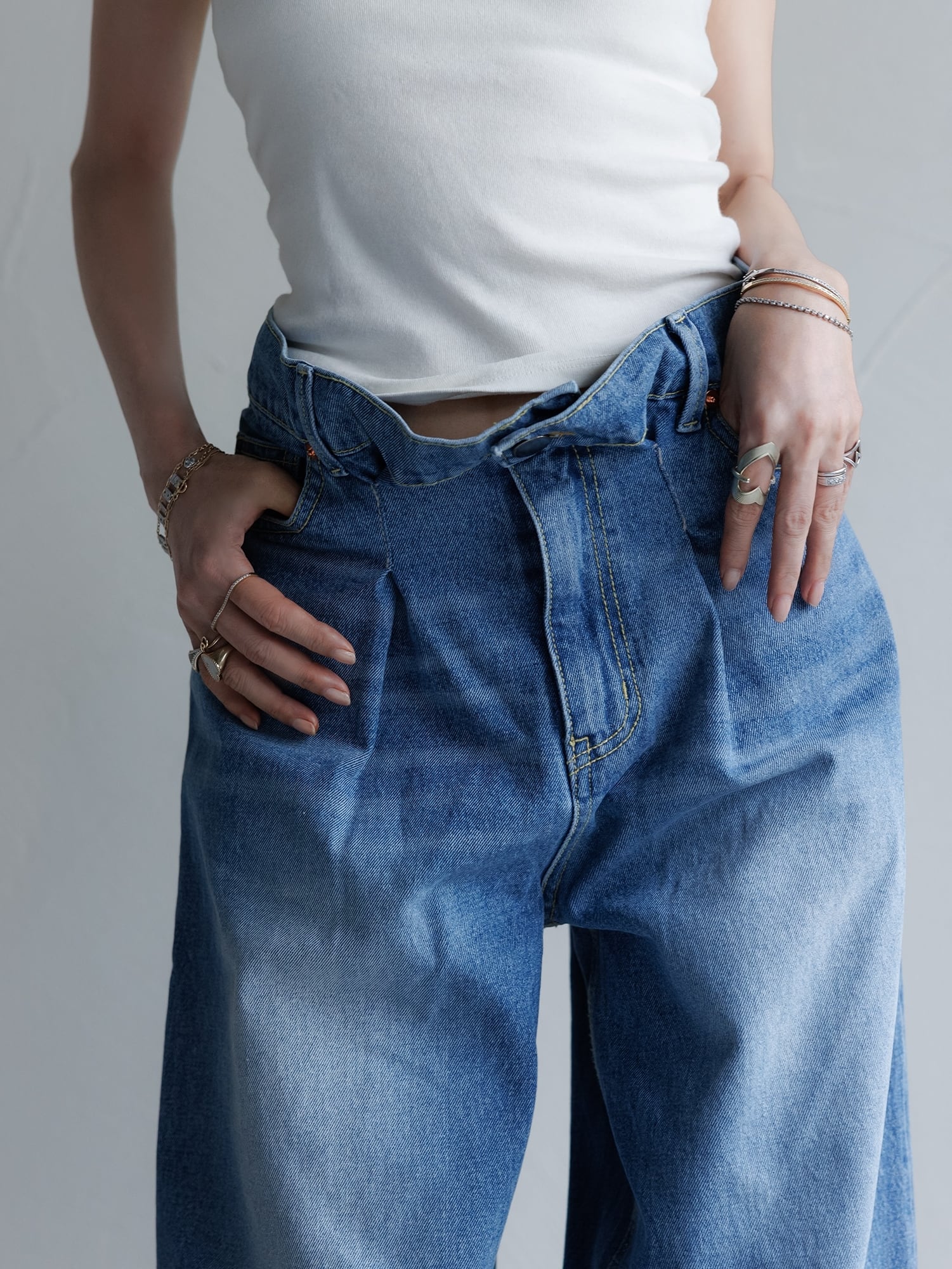 7/20（月・祝）21:00〜販売開始!!】Tucked Denim Pants タックデニム