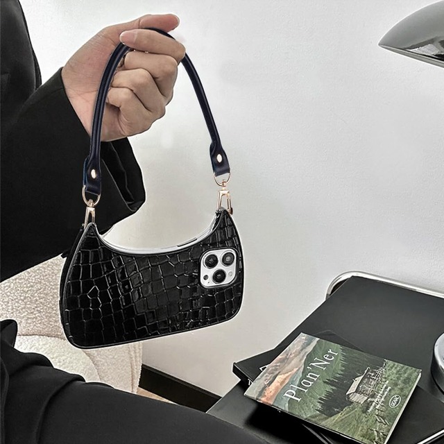 【人気商品】PH PandaHall 2個 かばん 持ち手 ナスカンホック式 取っ手 着脱式金具つき ストラップ 修理交換用 付け替え バッグハンドル ブラック