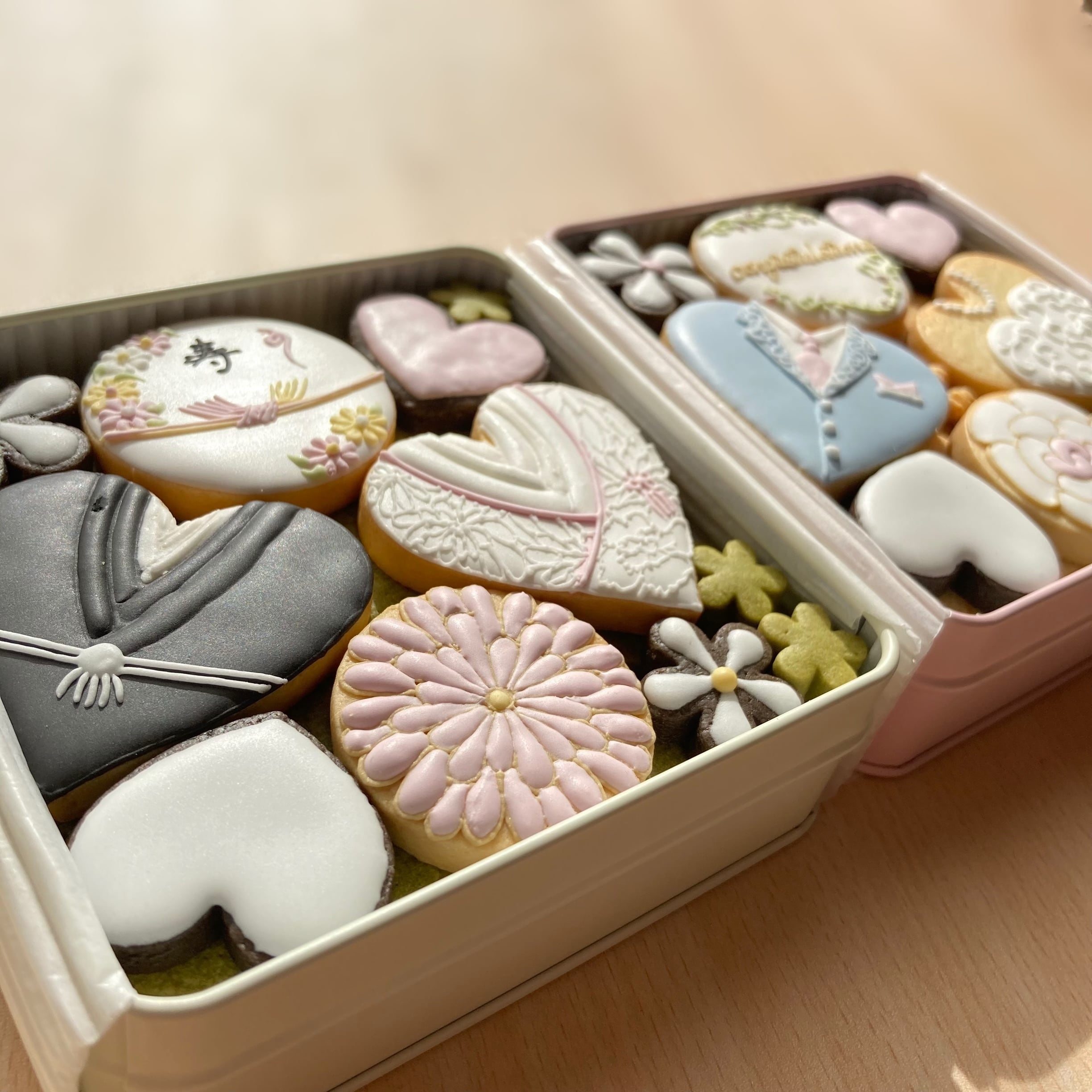 寿クッキー【とりパン寿紅白缶】 | sweets studio Blue Orion【ブルー