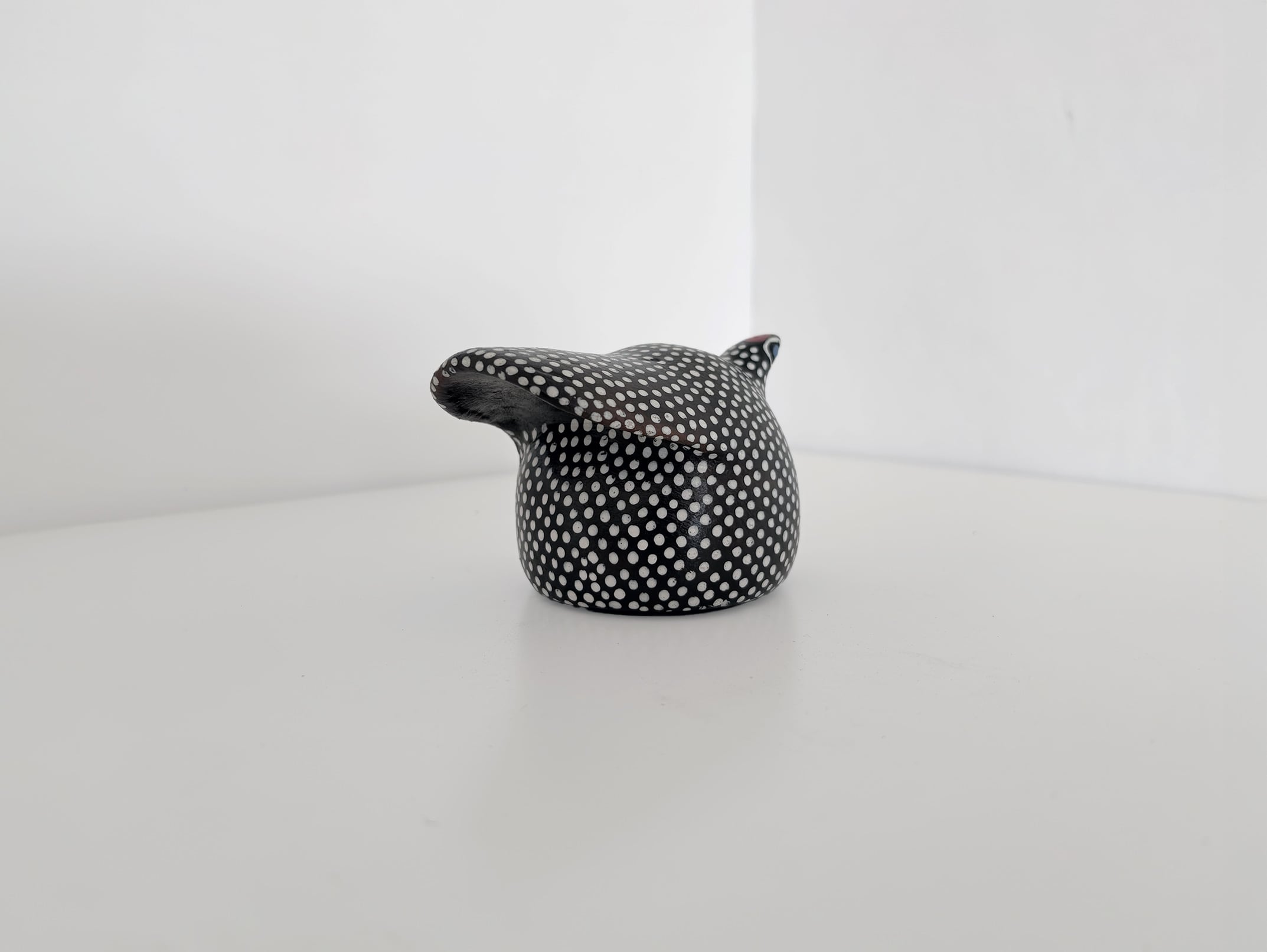 エチオピア ホロホロ鳥 陶器の置物 (ML) | wouet