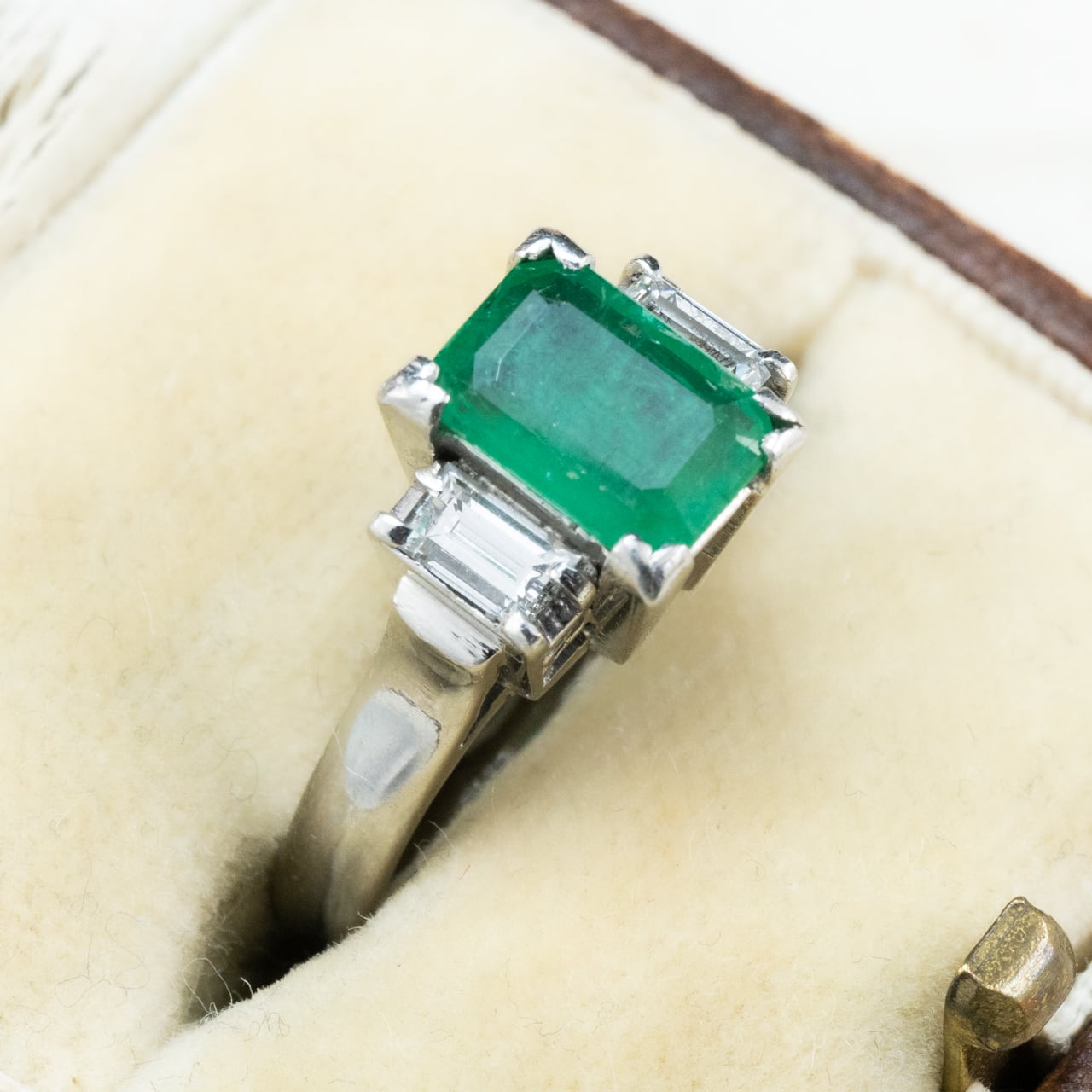 昭和ジュエリー エメラルド ダイヤモンド リング Pt900 1.01ct