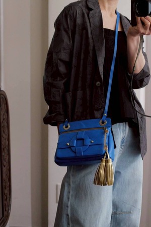 leather shoulder bag blue