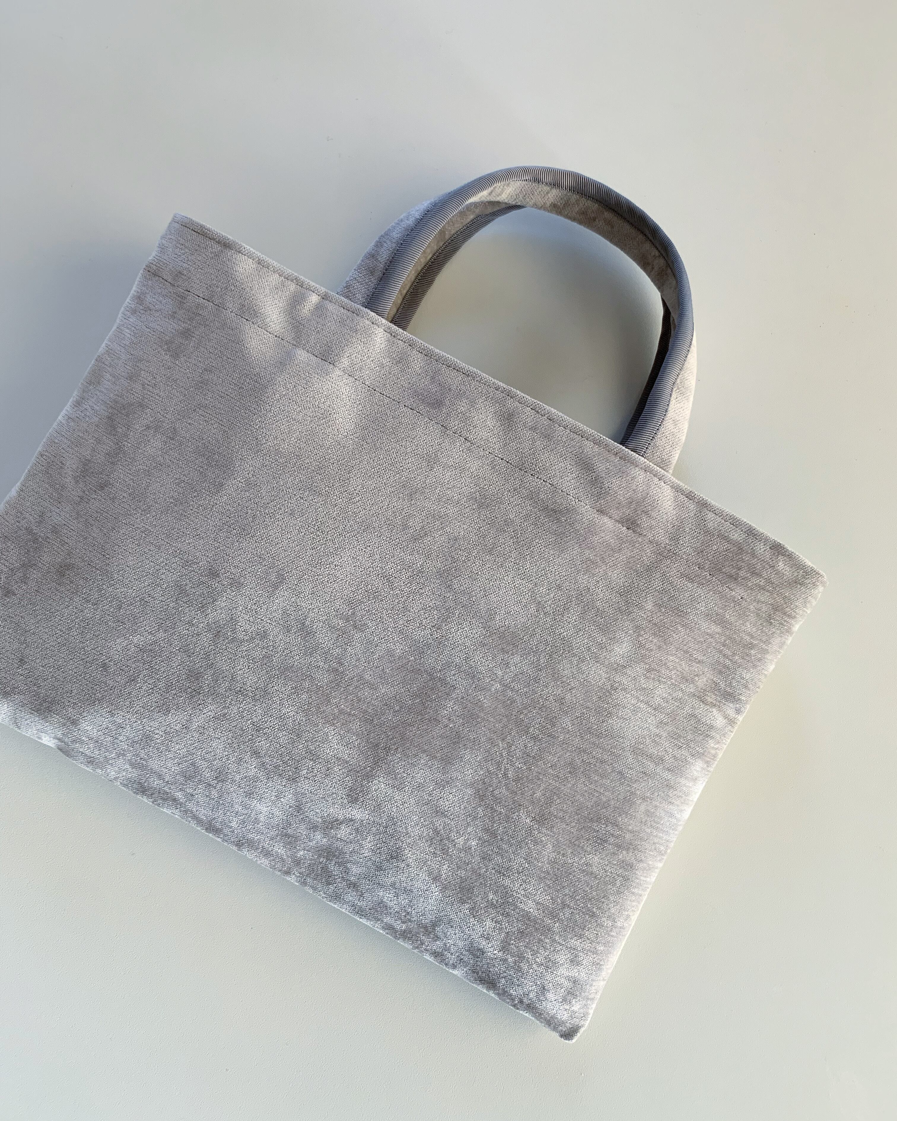 BIBI bag. “MIDDLE” OPERA gray 完売品