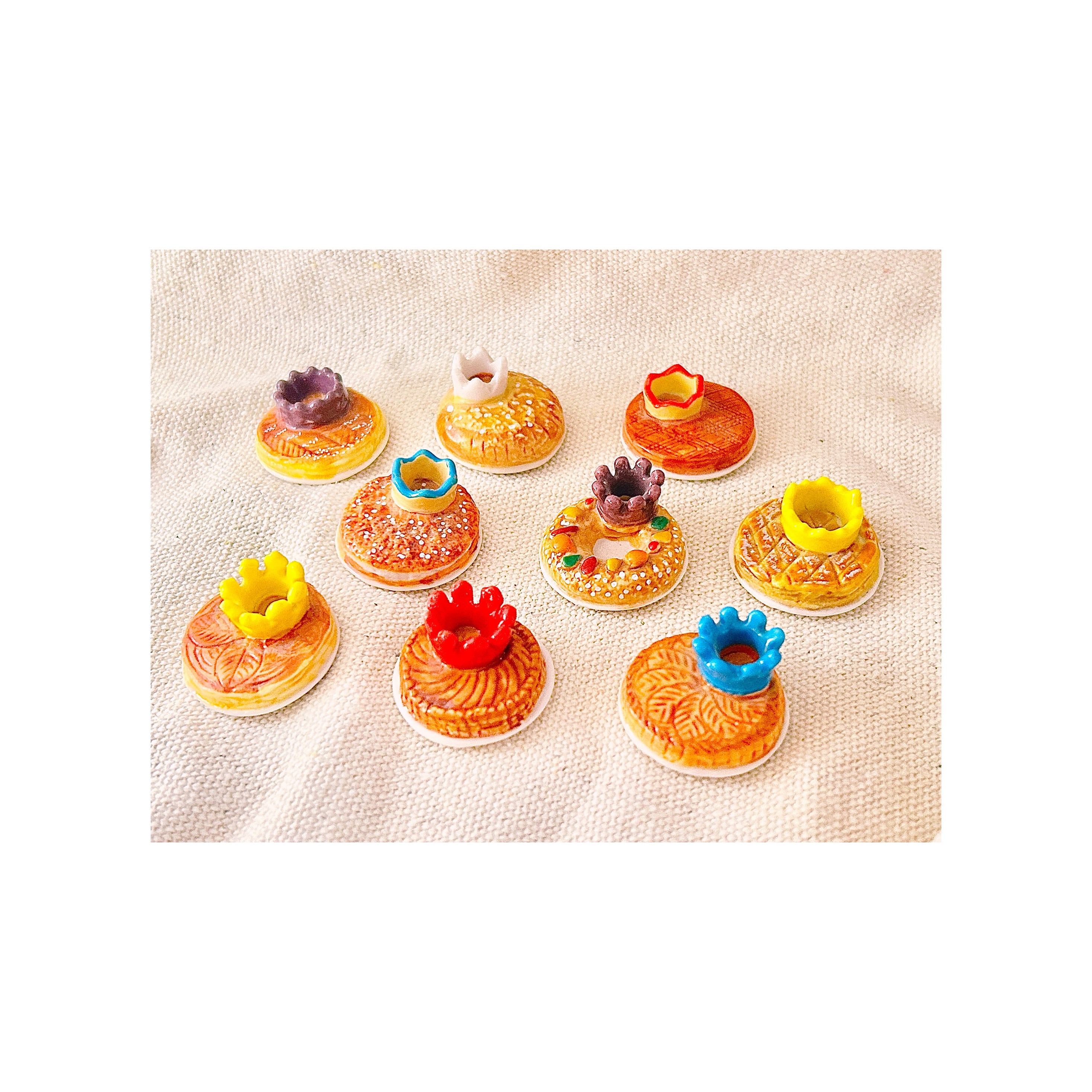 王冠のガレット・デ・ロワ フェーブ フェーヴ フランス製 ミニチュア