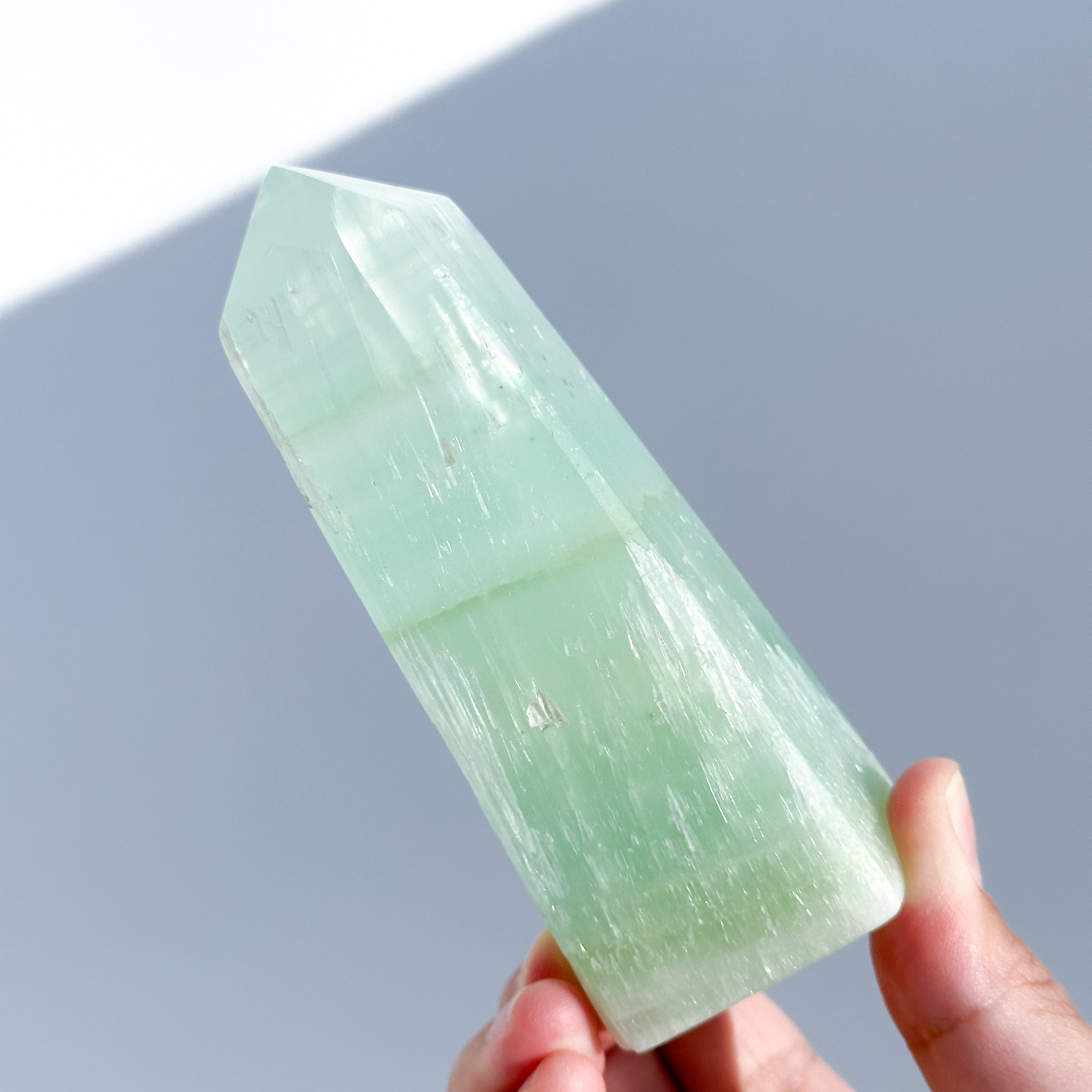 ピスタチオカルサイト タワー41◇ Pistachio Calcite ◇天然石・鉱物