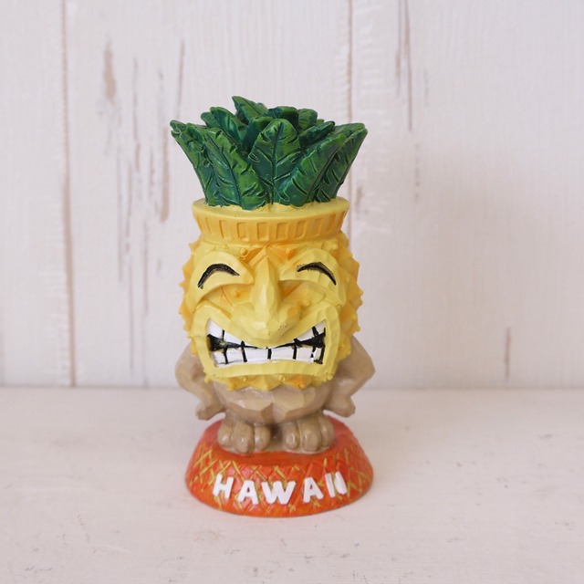 ★ハワイ直輸入★フィギュア Tiki Menehune★スマイル カラフル ティキ／チキ／ハワイ 神様／お守り／パイナップル＜Paineapple＞