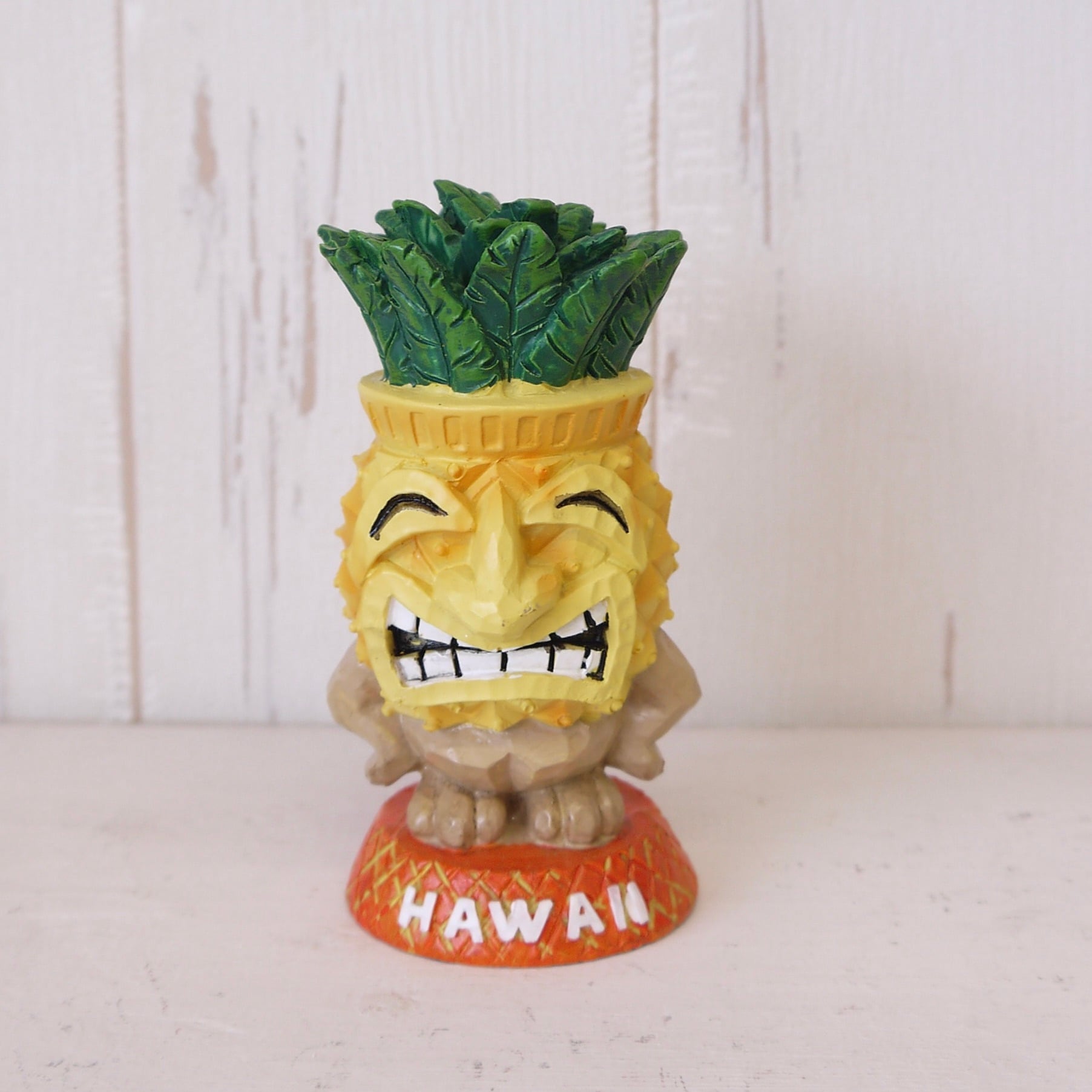 ★ハワイ直輸入★フィギュア Tiki Menehune★スマイル カラフル ティキ/チキ/ハワイ 神様/お守り/パイナップル<Paineapple>