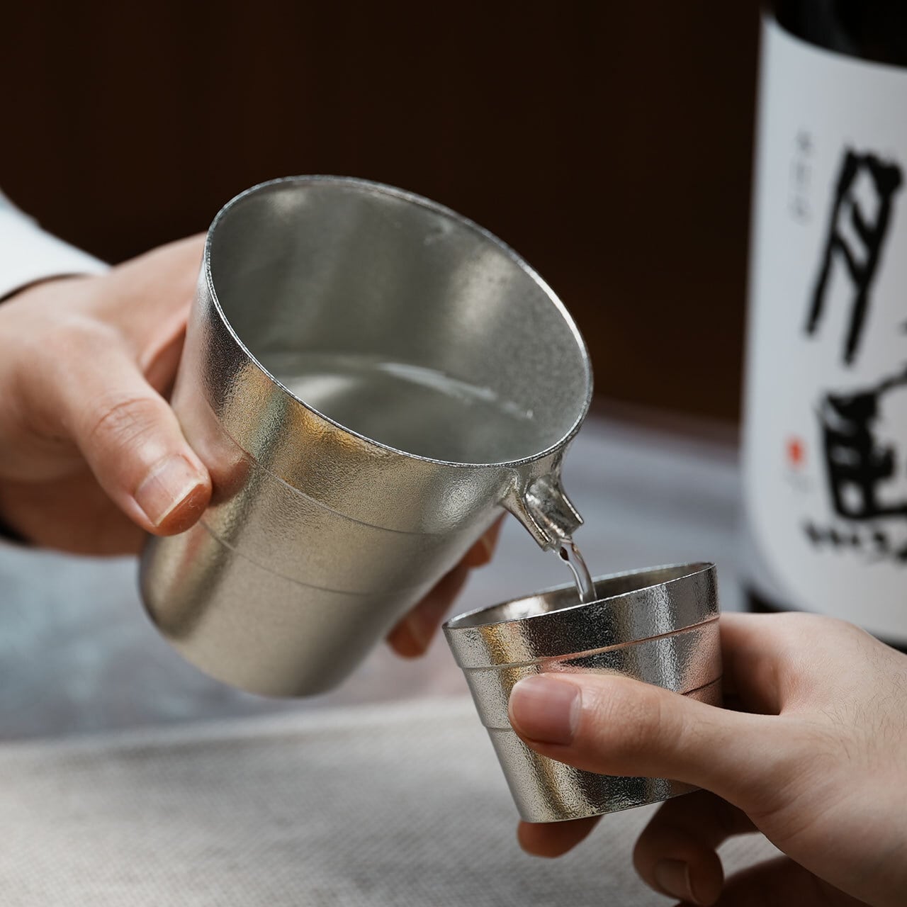 錫製の酒器／片口》静波 片口｜銀雅堂 | 生活を楽しむ専門店「ナガエ堂
