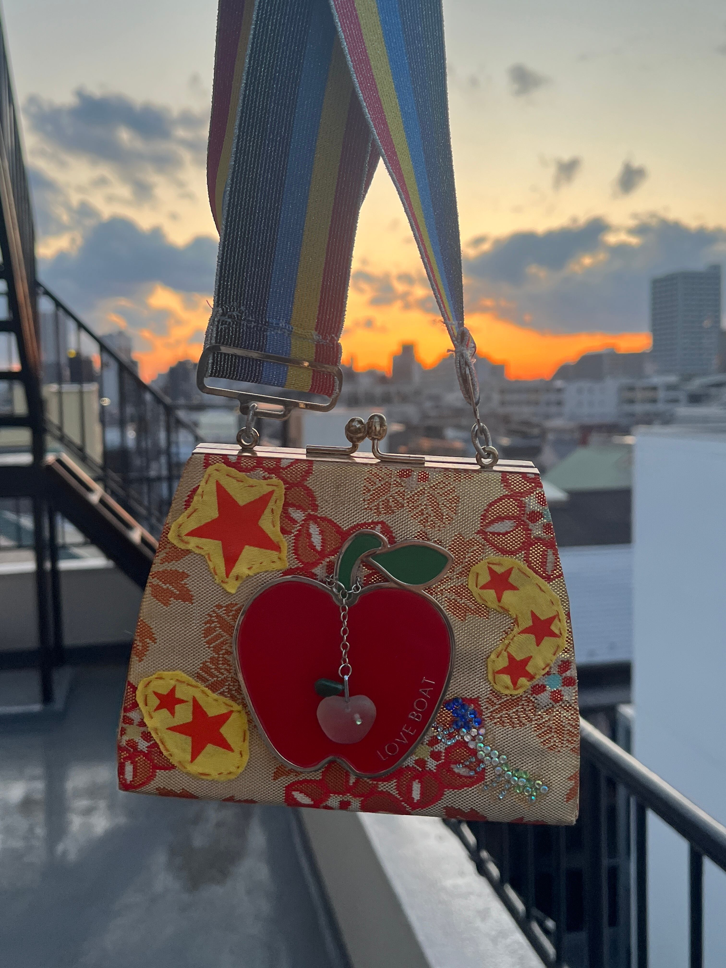 金星のりんご the Venus Apple | @nikoful