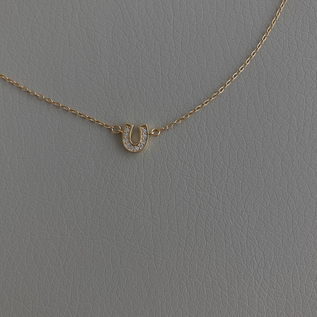 Horseshoe necklace