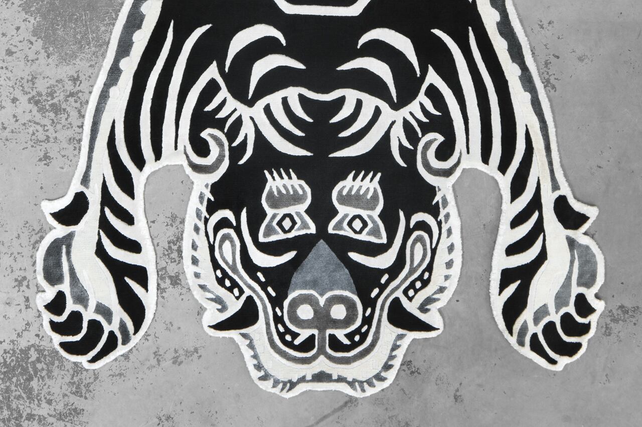Tibetan Tiger Rug 《Lサイズ•シルク•オリジナル1•モノクロ171
