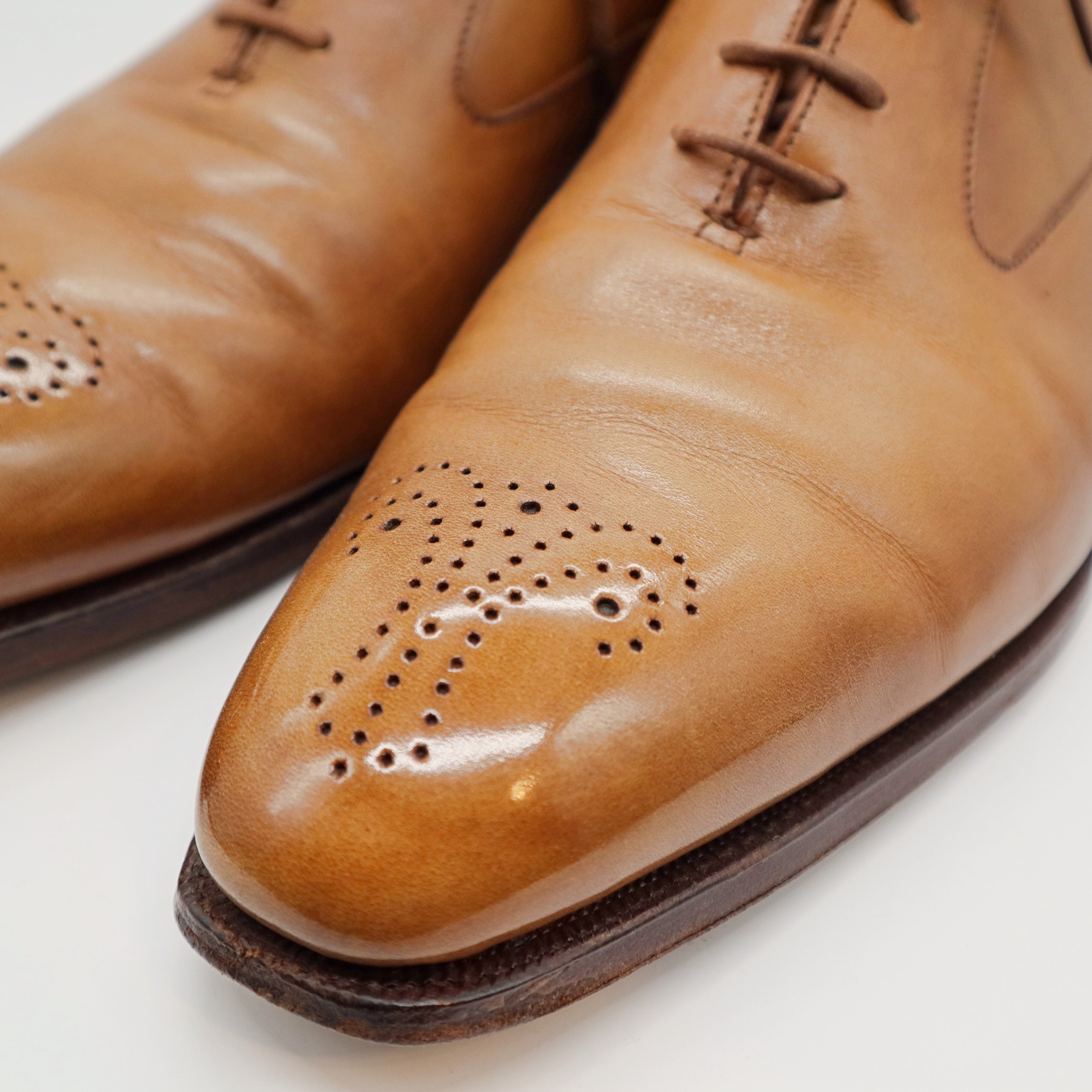 246.CROCKETT&JONES ホールカット　ハンドグレード　8 1/2E