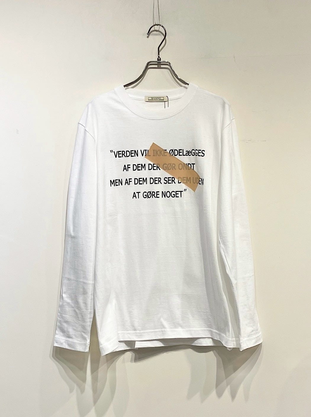 BLANC basque テープ&ロゴプリントロングスリーブTシャツ