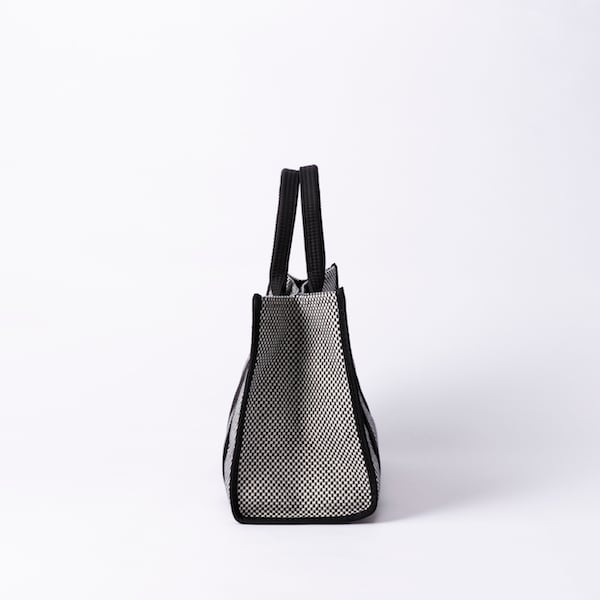 sasicco サシッコ スクエアトートM 白と黒の市松 sasicco スクエアトートM 白と黒の市松 | 三河木綿 刺子織 タネイ
