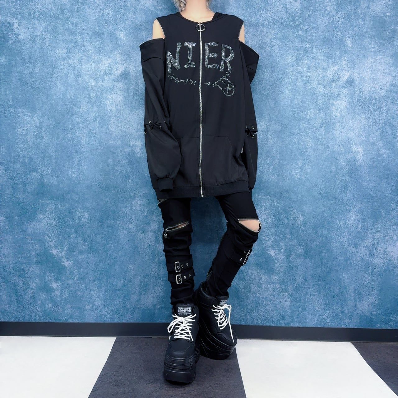 12/13日目玉大特価60%OFF】STONE LOGO 3WAY-STYLE BLACK UNISEX ZIP