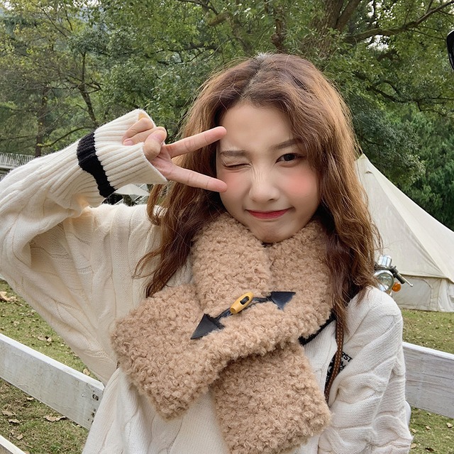 ショートウールスカーフ ウィンタークロス 大人ガーリー スウィート キュート カジュアル 冬物 ブラック・アイド・ピーズ84633455724