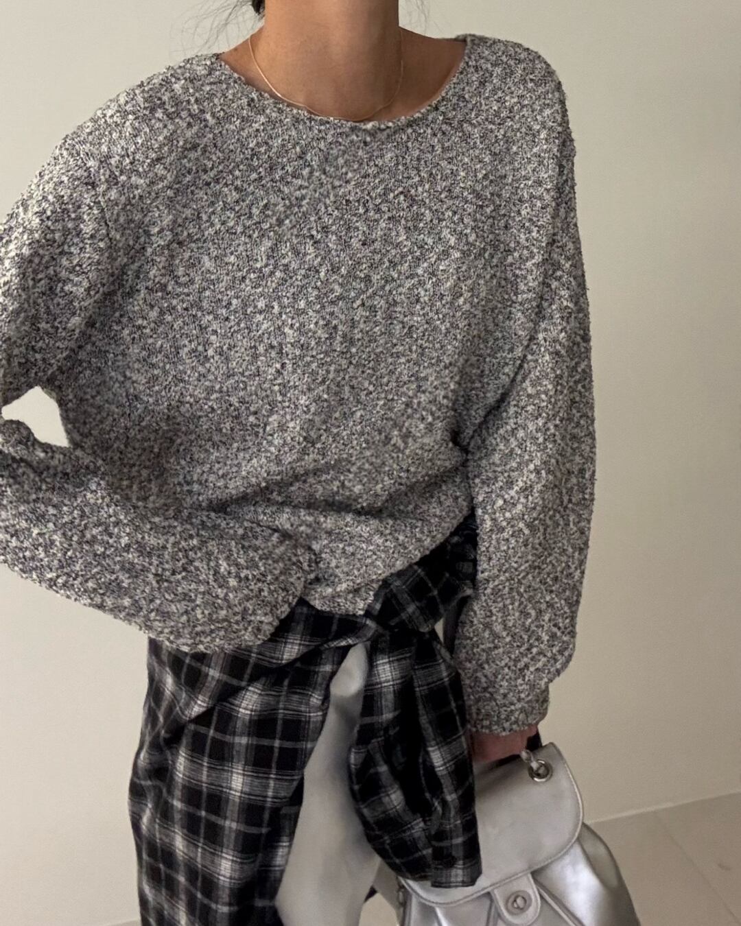 ブークレボートネックニット