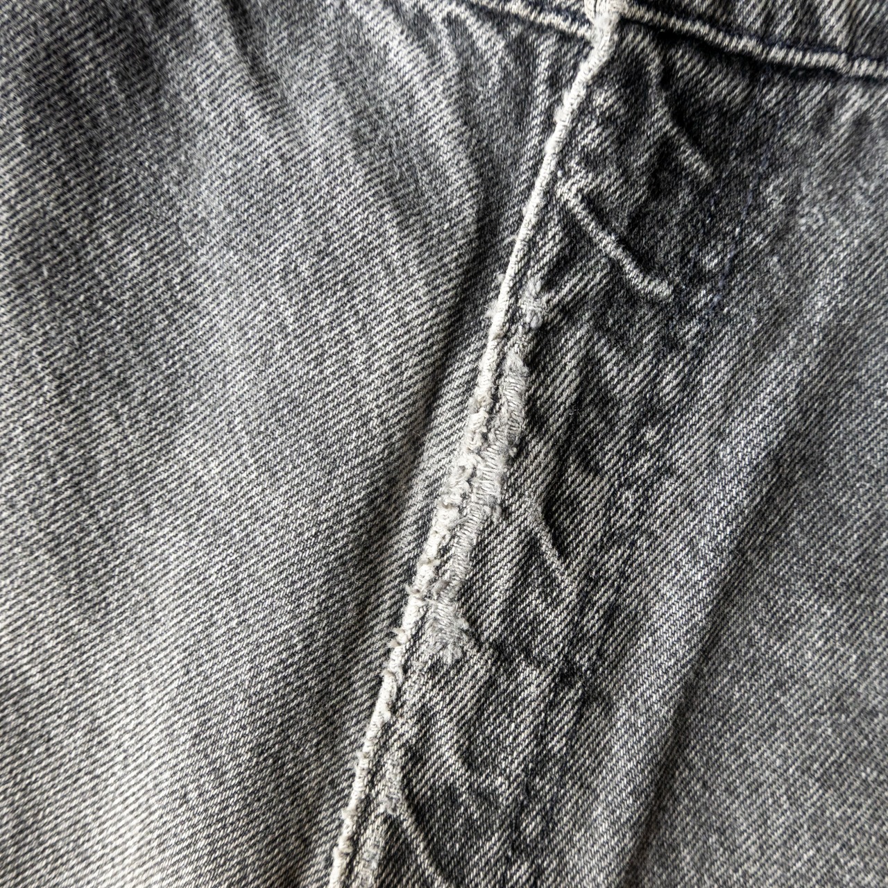 1994s Levi’s 550 black denim
