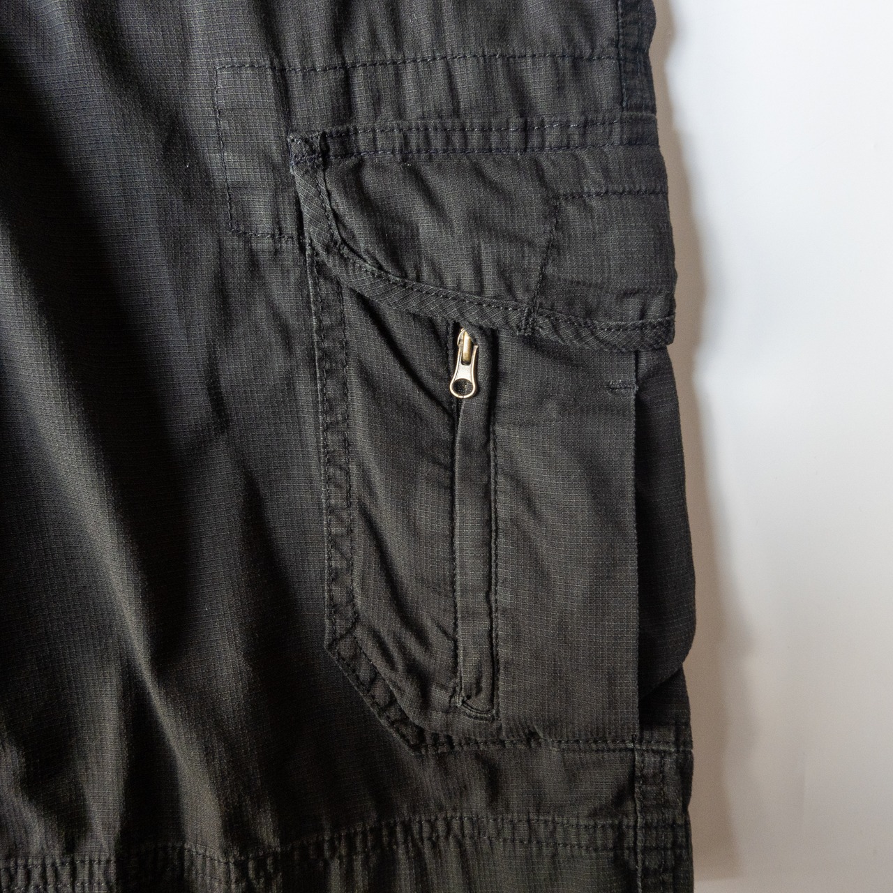 CHAPS black cargo shorts