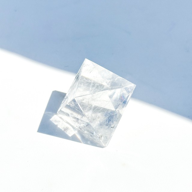 ミナスジェライス産クリアクォーツ 正八面体（オクタヒドロン）22◇ Clear Quartz Octahedron ◇ 天然石・鉱物・パワーストーン