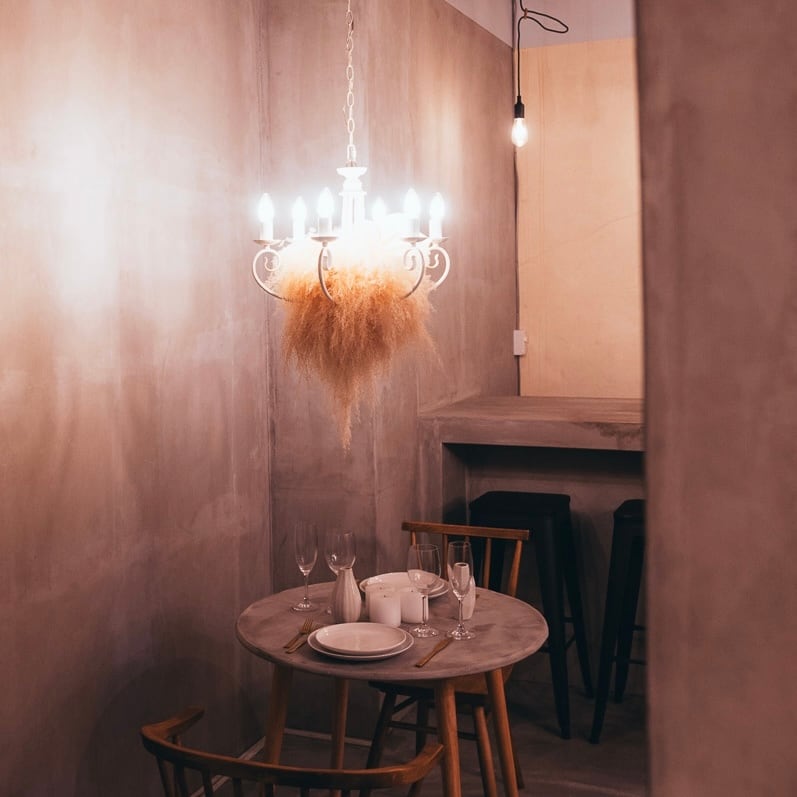 シャンデリア &ドライフラワー専門店 STOCKROOM