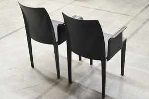 イタリア製 Poltrona Frau 50万「LOLA/ローラ」2脚セット ダイニングチェア 本革 ピエルルイージ・チェッリ アーム ポルトローナフラウ【中古家具/中古インテリア/USED家具ユーズド家具/リサイクル】