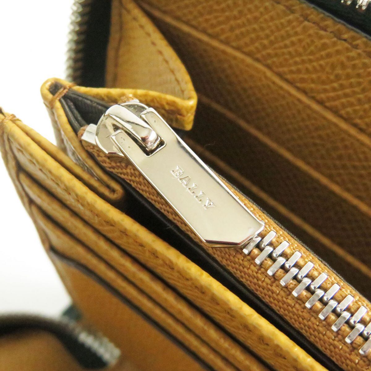 極美品□BALLY/バリー エンブレムロゴパッチ ラウンドファスナー 極美品□BALLY/バリー エンブレムロゴパッチ ラウンドファスナー
