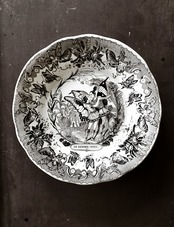 1840s~  Creil et Montereau LES PAPILLONS グランヴィル的蝶々人間のプレートa アンティーク