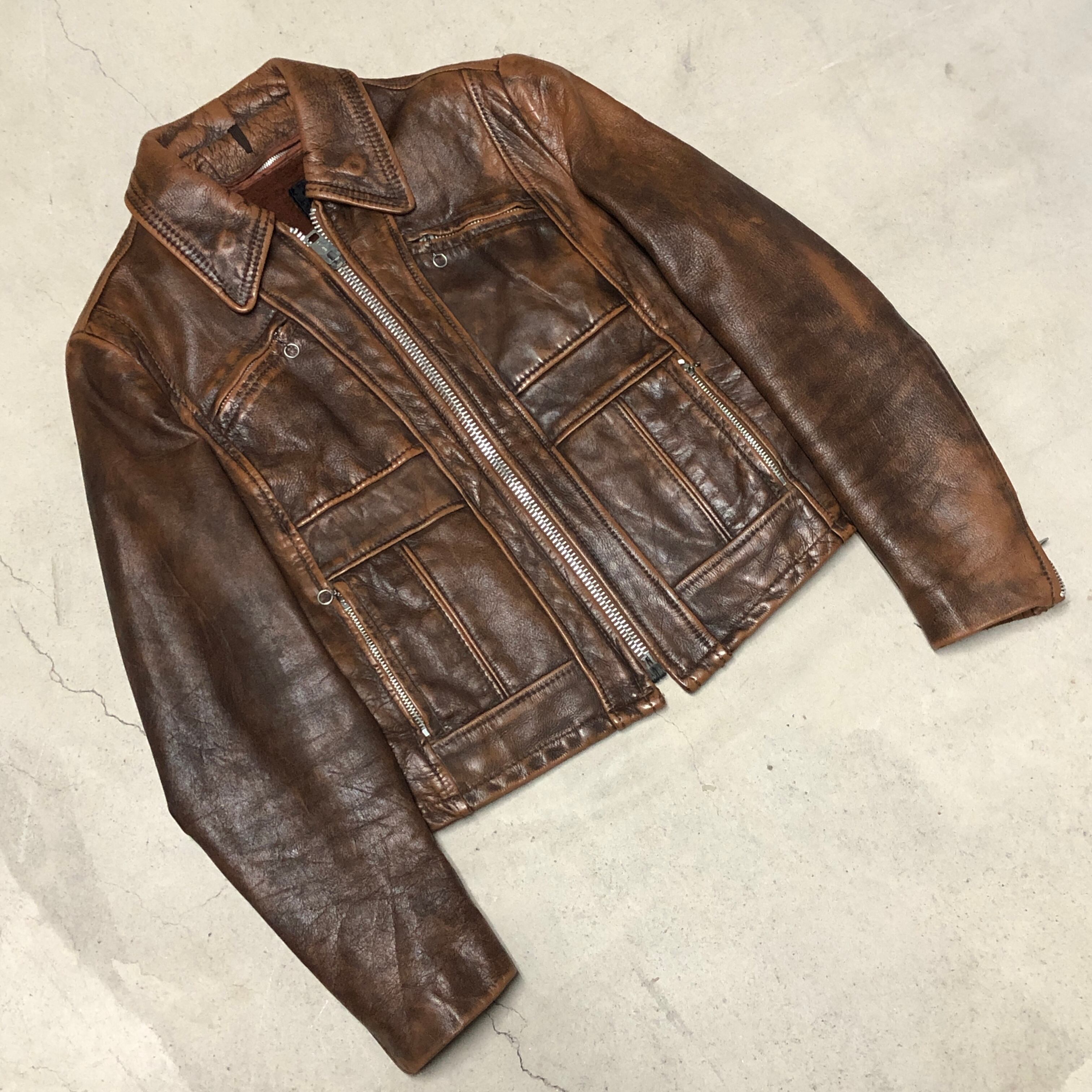 LEATHER | safarionline
