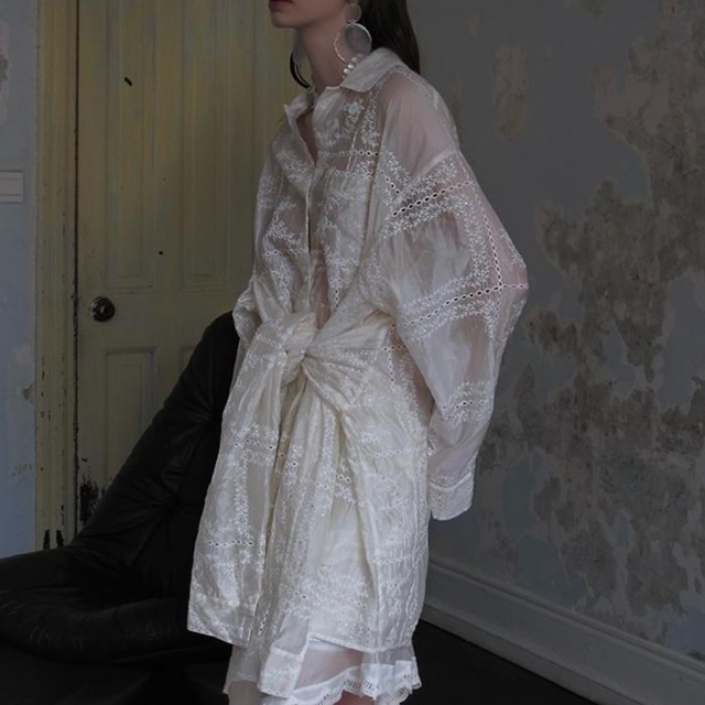 Front tie embroidered sheer shirt　V2208