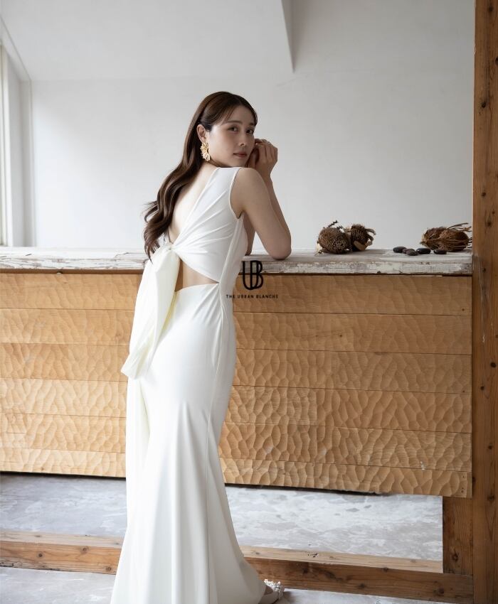 THE URBAN BLANCHE ORIGINAL 】ウエディングドレス Vネック スレンダー