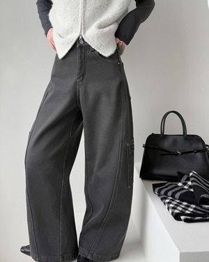 ブラックカーブデニムパンツ A0795