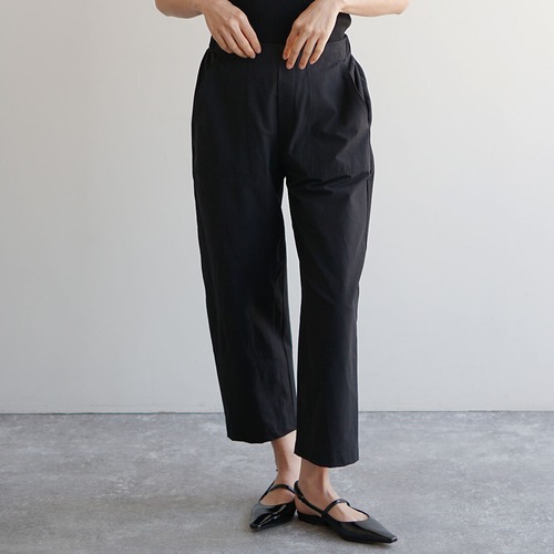 クロップドパンツ　