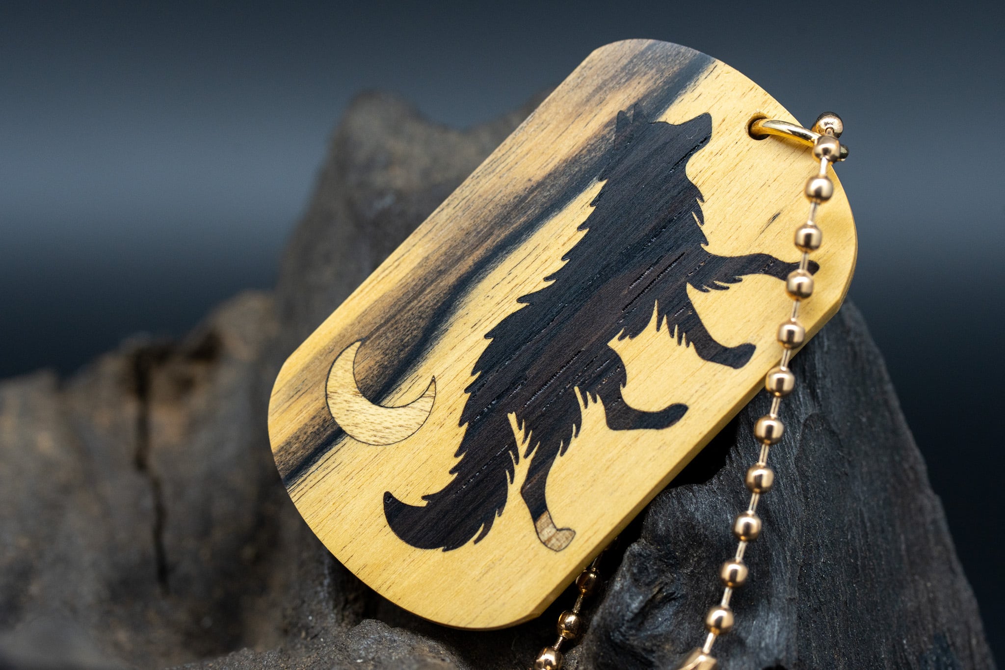 【魅惑の黒い紋様】 黒柿 ドッグタグ 象嵌 闊歩