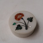 白いお花のケース