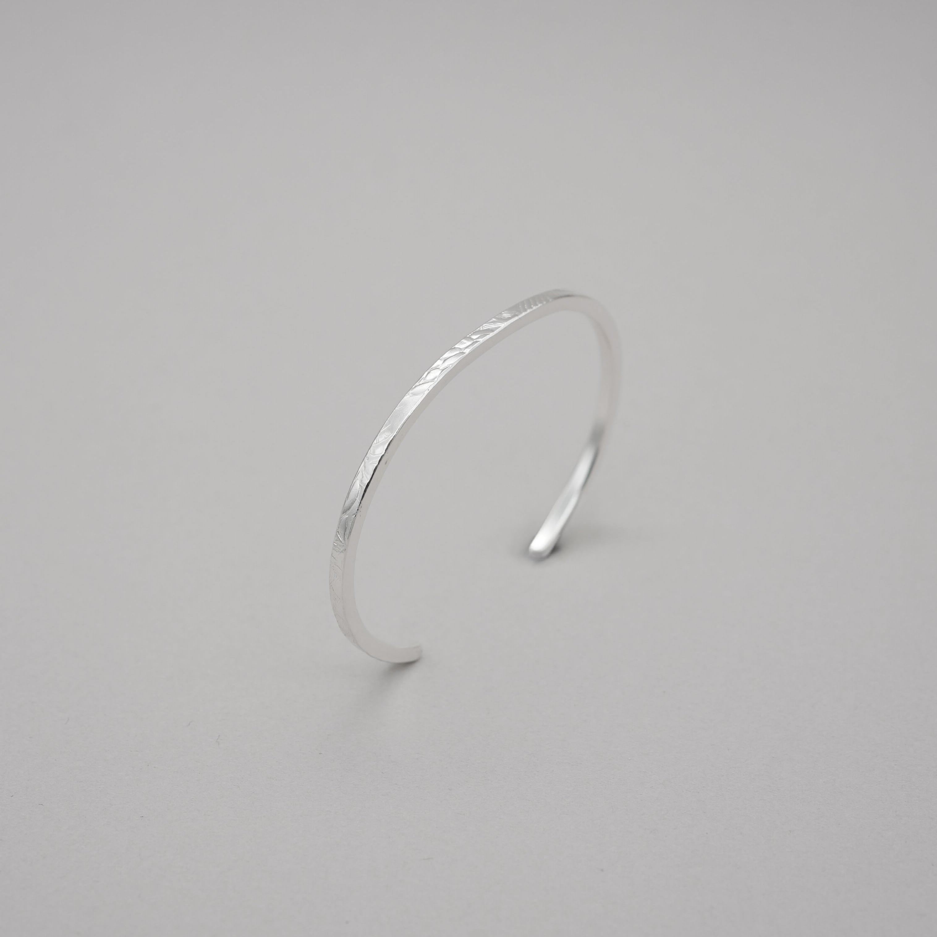 nibi ニビ シルバーバングル　mine　（純銀）　Bangle 箱付属 mine （純銀） Bangle | nibi