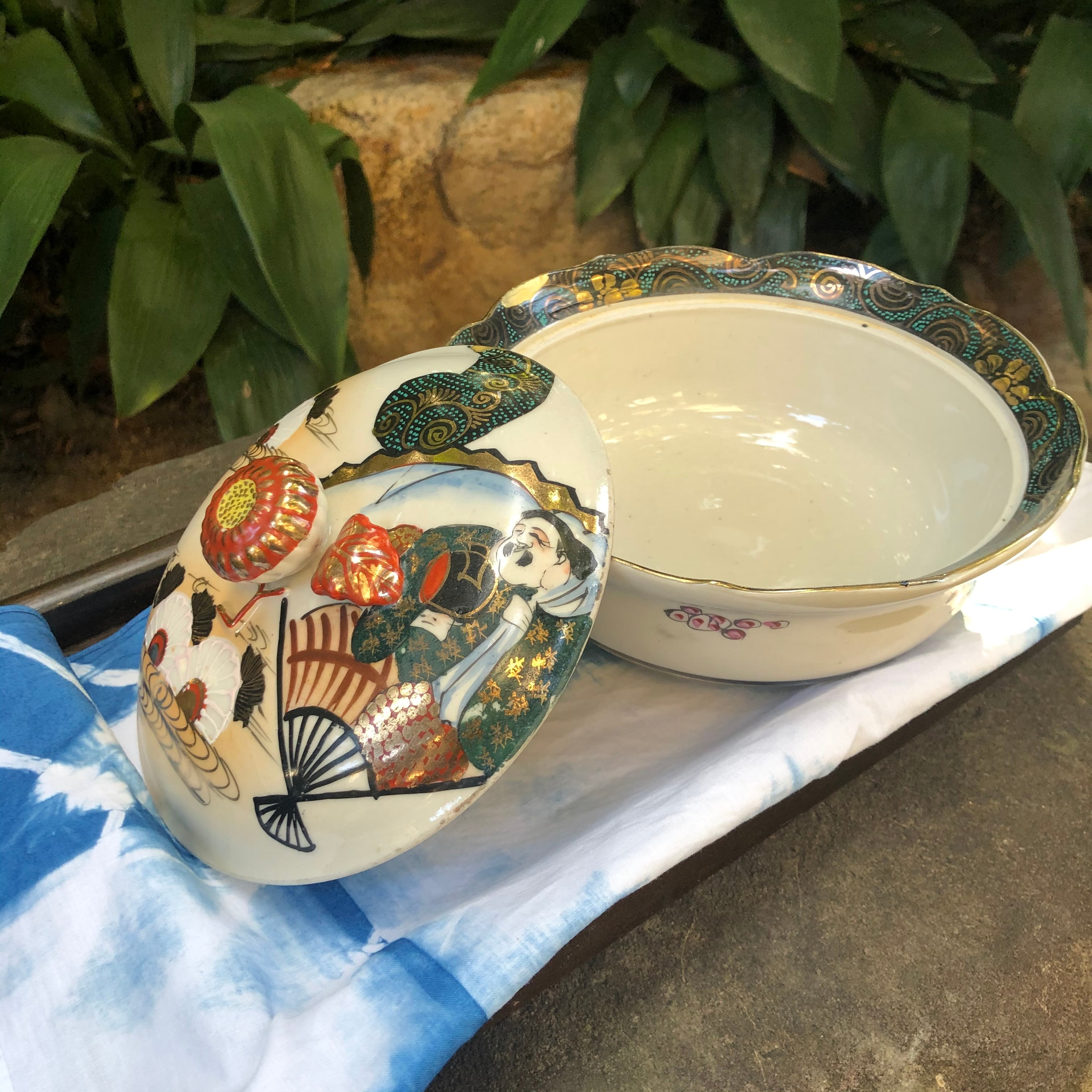 2573 九谷焼　松鶴　蓋付き碗　3客　時代物 2573 九谷焼 松鶴 蓋付き碗 3客 時代物 2573 九谷焼 松鶴 蓋付き