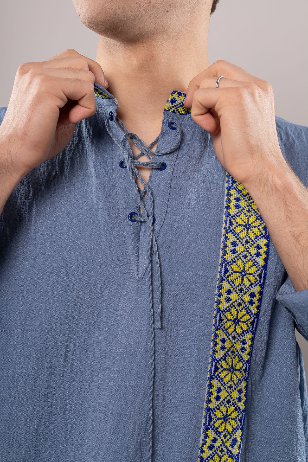 ウクライナ刺繍ヴィシヴァンカ　クロスステッチ手刺繍　Lサイズ　メンズ - 2