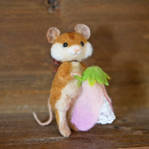 野ネズミとお花のドレス