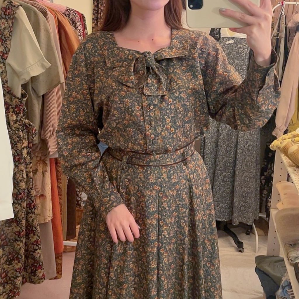 green mini flower set up