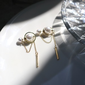 Gold pearl long earrings