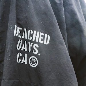 BEACHED DAYS ビーチドデイズ / ウォータープルーフポンチョ