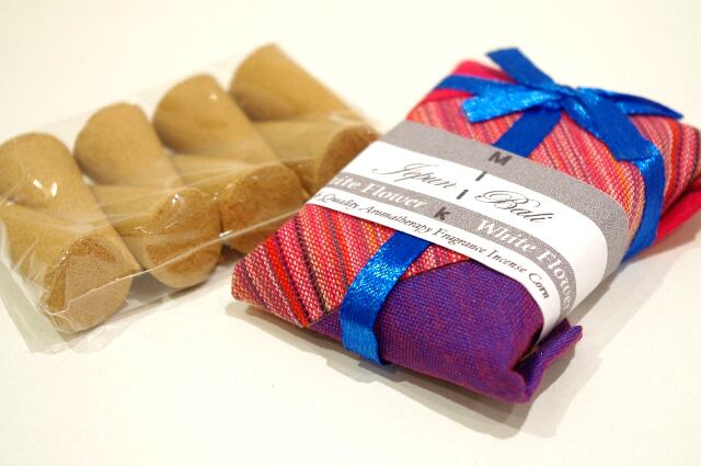 ホワイトフラワー/インセンス・コーン