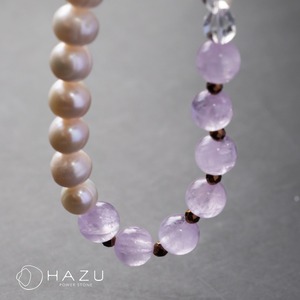 密かに輝く大きな愛の光［クンツァイト／淡水パール／水晶／ヘマタイト］