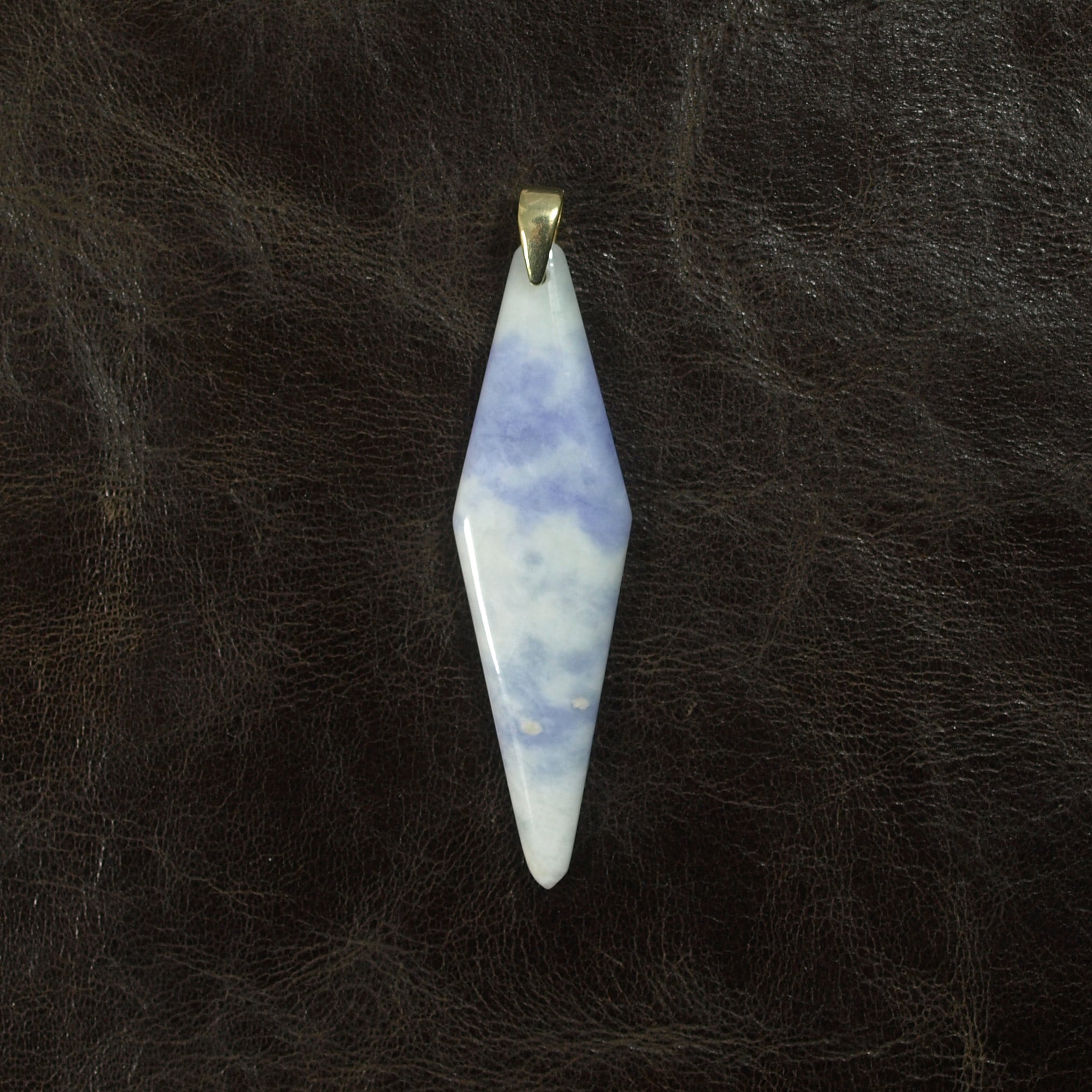 糸魚川翡翠 ラベンダー翡翠 菱形ペンダントトップ 3.0g Itoigawa